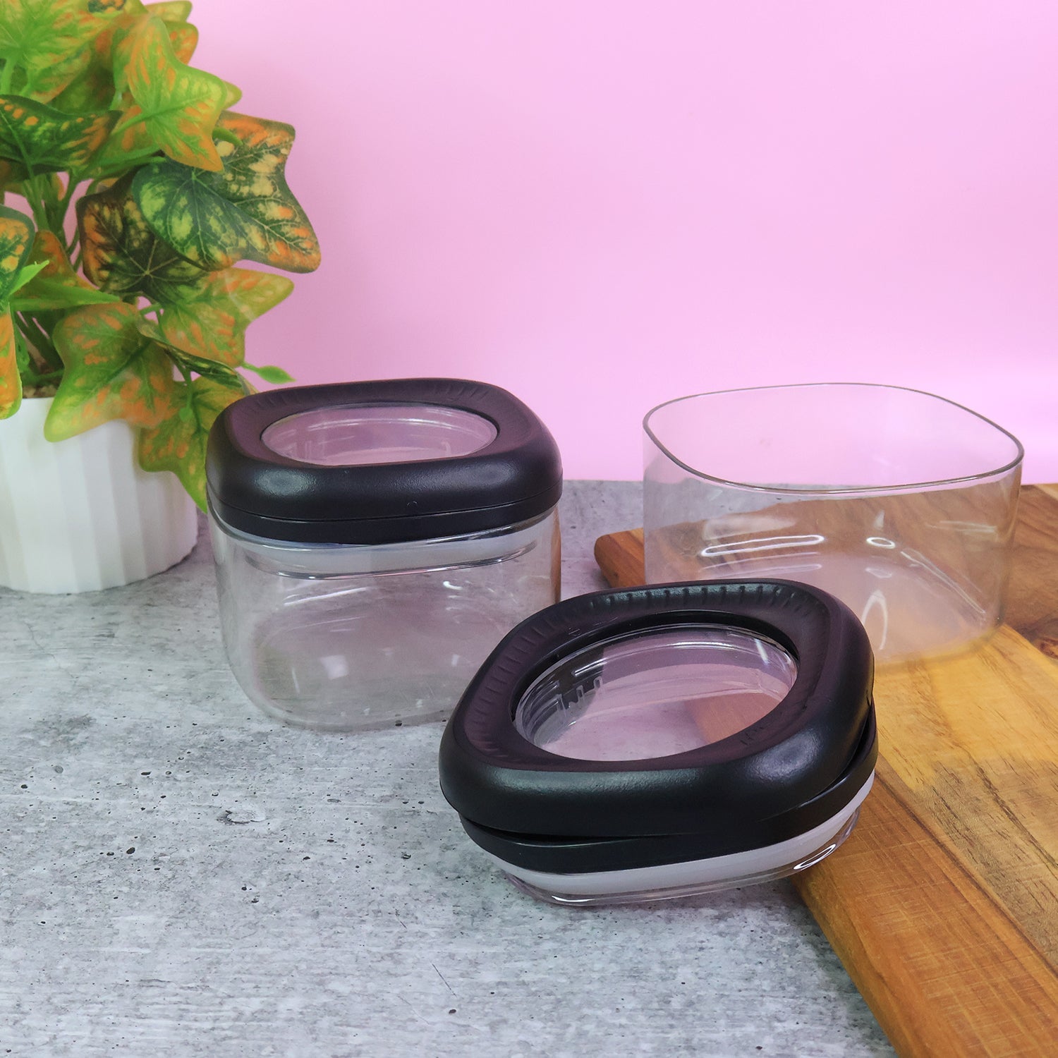 Plastic Twist & Lock Storage Set